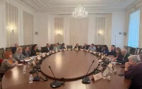 Социалната комисия прие на първо четене регулярно изплащане на празничните добавки