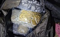 Удар срещу дрогата в Бургас: Полицията арестува двама души (СНИМКИ)