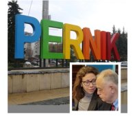 След като Кристина Петкова оглави листата на ДСБ в Перник, в миньорския град избухнаха в див смях