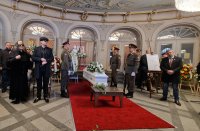 Стотици се сбогуваха с легендата на българската музика Михаил Белчев пред Народния театър (СНИМКИ)