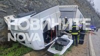 Тир се преобърна в Прохода на Републиката, шофьорът е с положителна проба за алкохол