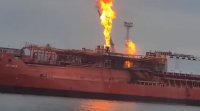 Кувейтски танкер е ударен от снаряд в пристанището на Дубай