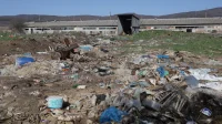 Камиони на кланицата с антракс са пътували из страната, не е ясно пренасяли ли са заразено месо