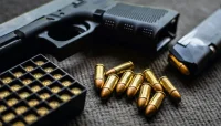 Оръжия, боеприпаси и наркотици бяха намерени при акция в Поморие