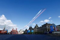 Русия ограничи мобилния интернет преди парада за Деня на победата