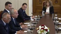 Прогресивна България обеща да сложи край на политическата криза и да ограничи рязкото обедняване и инфлацията