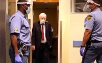 Ратко Младич е приет в болница в Хага със симптоми на инсулт