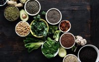 Храни и напитки, които могат да подобрят съня