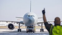Авиокомпаниите във Обединеното кралство ще обединяват полети заради риск от недостиг на гориво