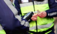 След полицейска гонка и спречкване: задържаха пиян шофьор