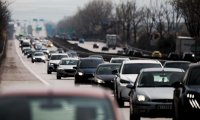 Масови задръствания по пътищата в страната, най-тежко е към Кресна