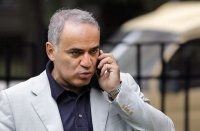 Гари Каспаров е обявен за международно издирване