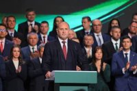 Румен Радев: Поисках от Тръмп САЩ да премахне визите за българите