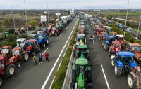 Гръцки фермери блокират отново Кулата - Промахон