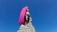 &bdquo;Альоша&ldquo; в Пловдив осъмна с розово наметало