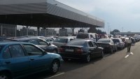 Неплатени глоби образуваха опашки от коли и автобуси на ГКПП "Калотина"