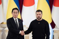 След САЩ и ЕС, Зеленски изтръска джобовете и на Япония