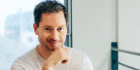 Как да станете отново на 18 с два милиона долара на година