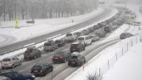 Транспортен хаос в Европа заради силните снеговалежи