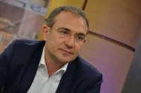 Гуцанов към управляващите: САЩ не дават повече оръжие на Украйна, а вие сте сложили наколенките за пореден път