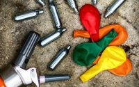 Откриха близо 4000 дози райски газ във Варна