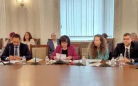 С пълно единодушие: Правната комисия подкрепи замразяване на депутатските заплати