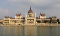 Извънредно заседание в Унгария поставя фокус върху еврофондовете и медиите