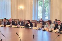 Комисията по туризъм прие правилата за работата си след емоционален дебат и фрапиращо неразбиране на правната материя от представителите на мнозинството