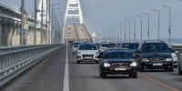 Движението към Крим е силно затруднено заради огромни опашки