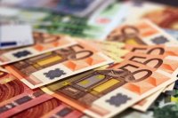 Растежът на доходите ще продължи да изпреварва инфлацията в България според прогнозата на БНБ