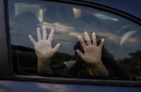 Ужас в Кипър: Две българчета бяха открити мъртви в автомобил