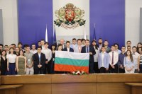 Румен Радев ще връчи националния флаг на олимпийските отбори по природни науки