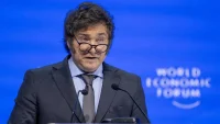 Оставка в кабинета на Хавиер Милей на фона на корупционен скандал и падащо доверие