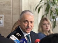 &bdquo;Възраждане&ldquo; ще предложи промени в проекта на ГЕРБ за ограниченията върху социалните мрежи (ВИДЕО)