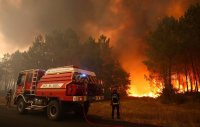 Огнен ад във Франция: Над 10 000 души бяха евакуирани заради бушуващ пожар