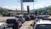Интензивен трафик на два гранични пункта