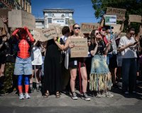 Многохилядни протестни митинги в Украйна (ВИДЕА)
