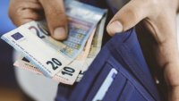 Каква ще е новата формула за минималната работна заплата