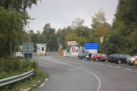 Хванаха 35 нелегални мигранти край ГКПП "Малко Търново"