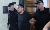 Постоянен арест за бащата, превозвал наркотици с 4-месечното си бебе в колата