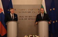 Радев и Фицо договориха сътрудничество в ядрената енергетика