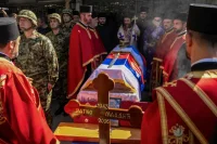 Босна изтегля дипломатическия си персонал от Сърбия след погребението на Ратко Младич