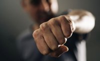 Пред очите на деца: Мъж е убит от бой в Димитровград