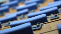 Парламентът въведе изискване за поне 33% представителство на по-слабо представения пол в управителните органи