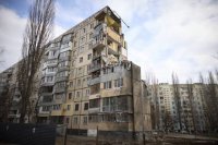 Руски дронове удариха жилищна сграда в центъра на Одеса, има ранени