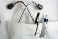 Скъпото гориво принуждава френски медицински сестри да отказват пациенти