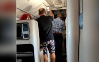 Пилот нападна колегата си по време на полет на Flydubai