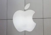 Apple отлага Siri AI за ЕС заради спора с Брюксел