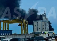 (ВИДЕО) Горят ключови петролни обекти в Санкт Петербург след масирана украинска атака с дронове, има загинал и ранени