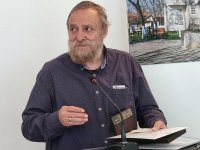Почина писателят Любомир Котев